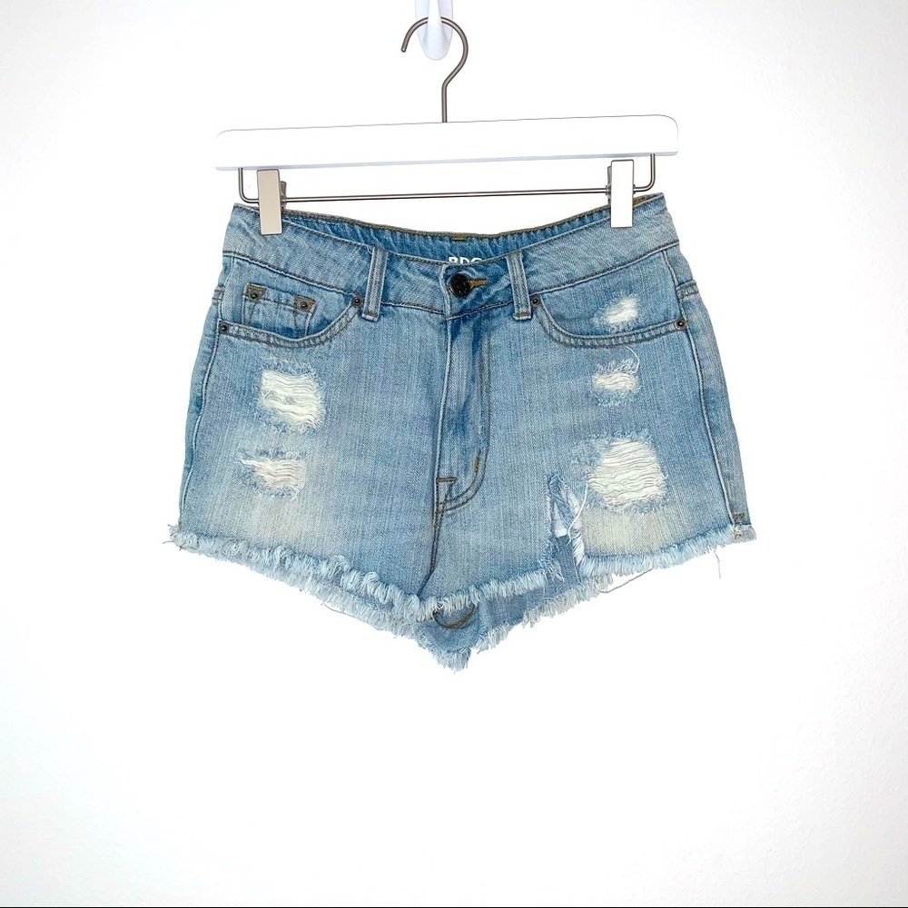Urban Outfitters BDG Dree Highrise Cheeky Short Distressed 26W
